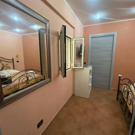 A Casarella Mij Centro Storico Apartment